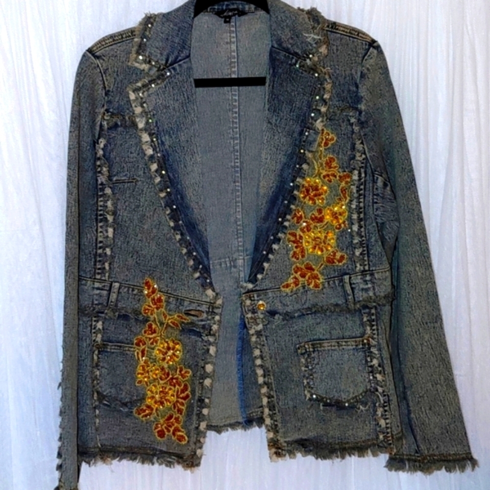 Kaity Embroidered Denim Jacket Size Medium